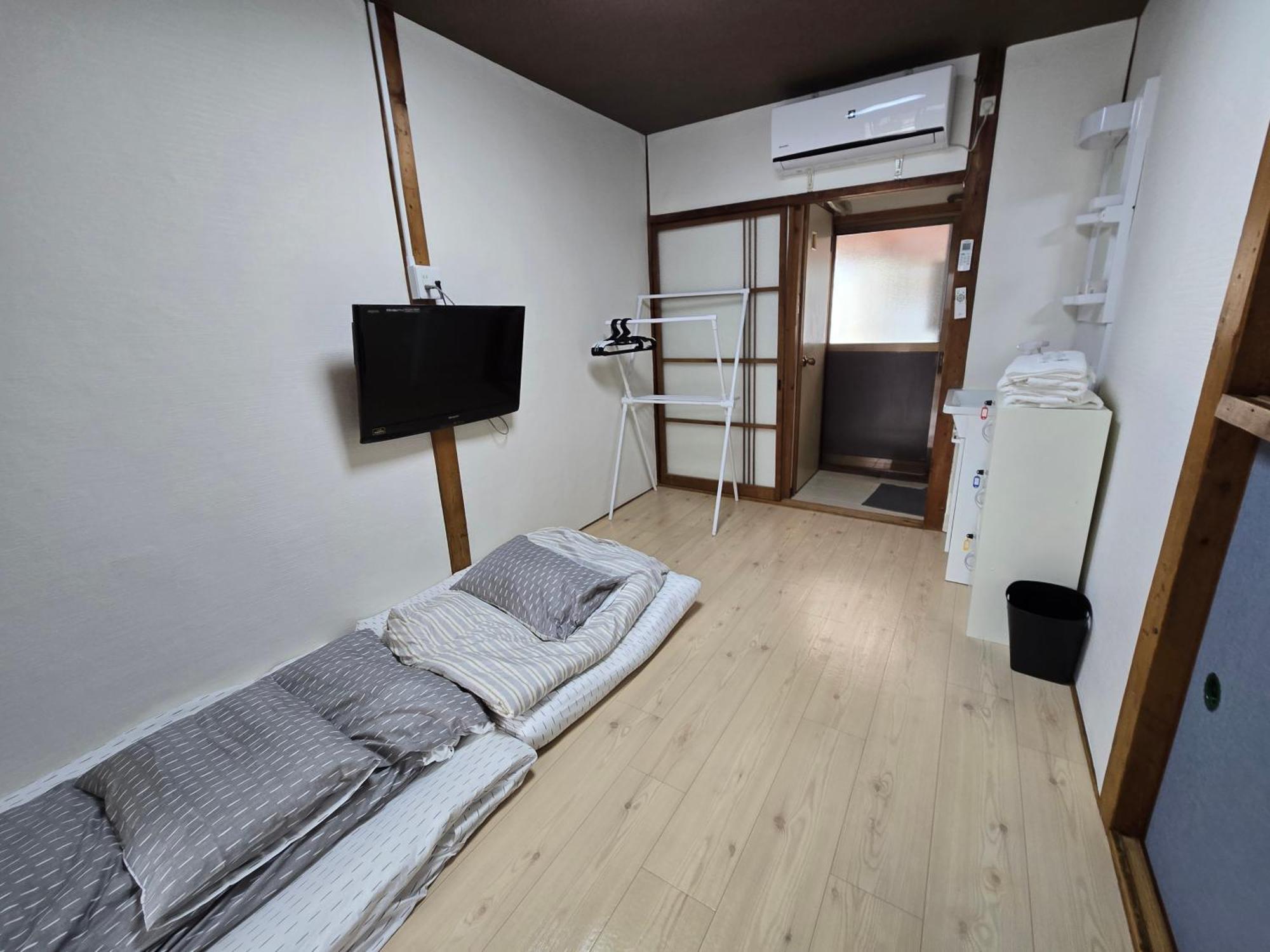 Tsubame 202 Staying Private Osaka